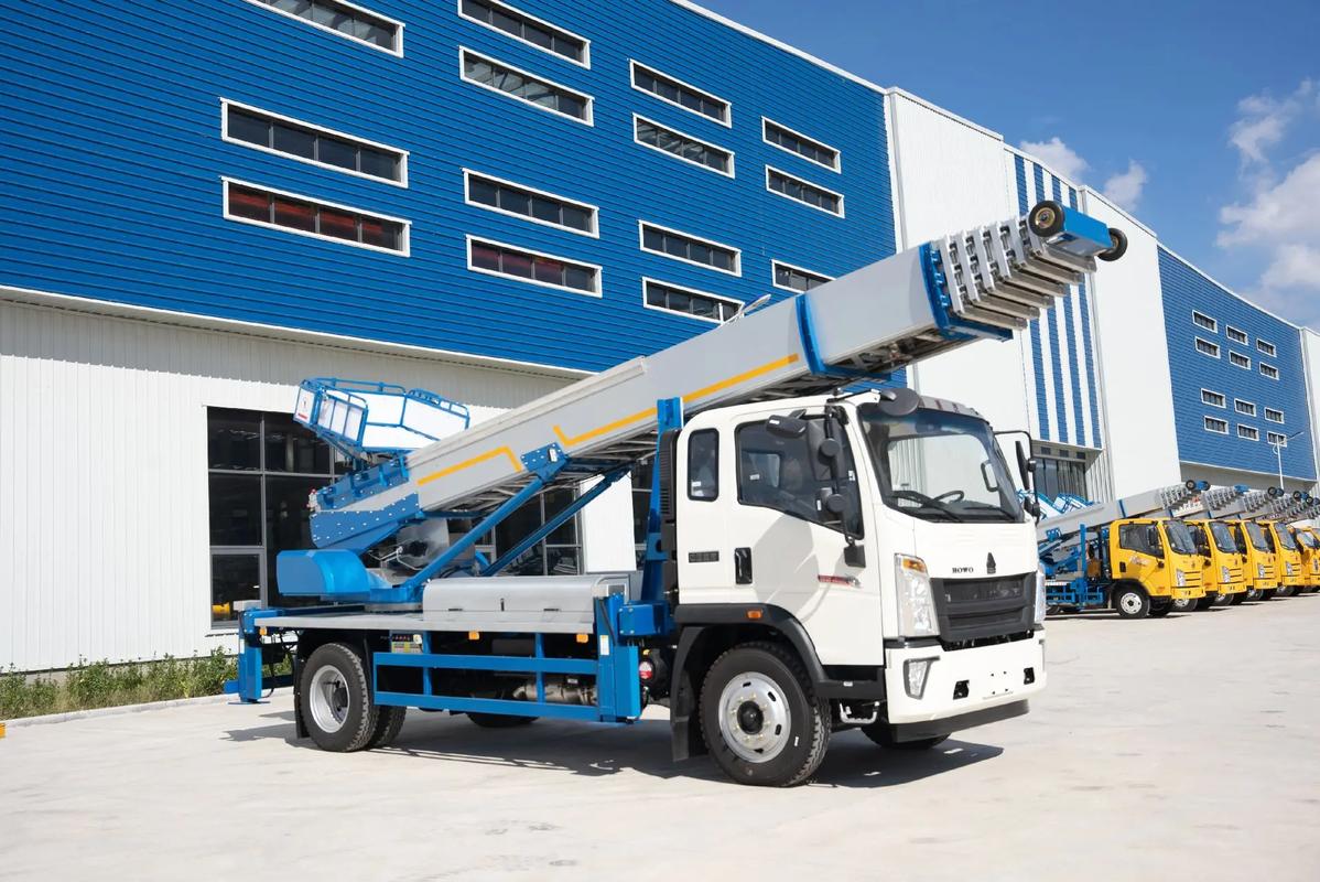 团风出租云梯车高空作业车 建筑垃圾搬运