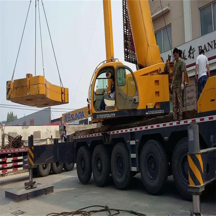 团风当地吊车出租|机器吊装|75吨|工厂搬迁服务